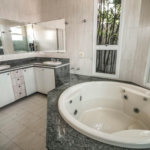 Casa à venda com 4 quartos, sendo 1 suíte,  no condomínio Ibiti do Paço, Sorocaba - SP