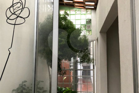 Casa à venda com 4 quartos, sendo 1 suíte,  em Jardim Rosa Maria, São Paulo, SP