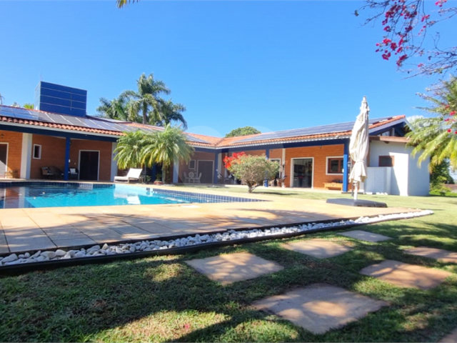 Casa à venda com 4 suítes no condomínio Residencial Vale das Laranjeiras, Indaiatuba - SP