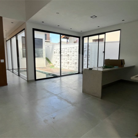 Casa Térrea à venda com 3 suítes em Jardim Paulista, Atibaia, SP