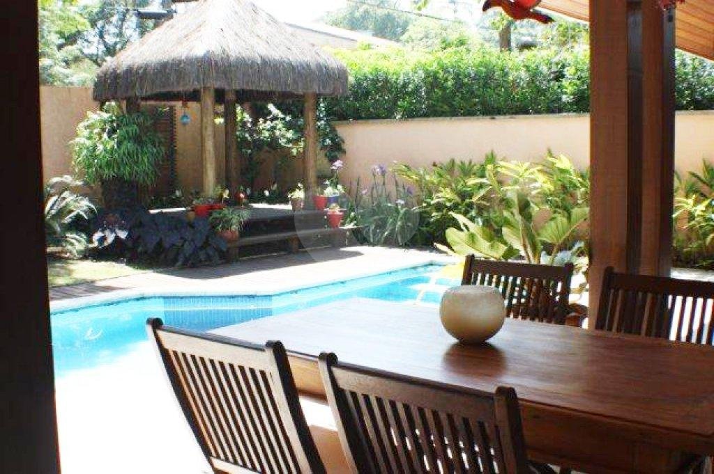 Casa à venda com 4 suítes no condomínio Ville Le Mans, São Paulo - SP