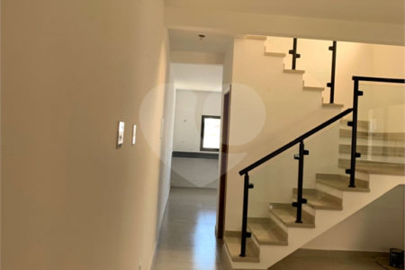 Casa à venda com 3 quartos, sendo 1 suíte, no condomínio Villa D'este, Cotia - SP
