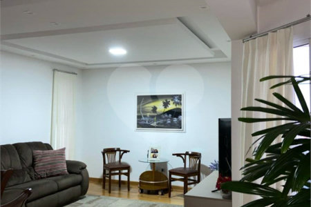Apartamento à venda com 3 suítes em Vila Bastos, Santo André, SP