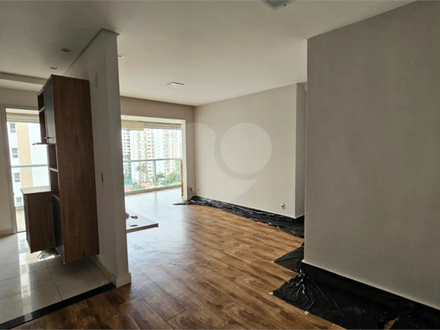 Apartamento à venda com 2 quartos, sendo 1 suíte,  em Campo Belo, São Paulo, SP