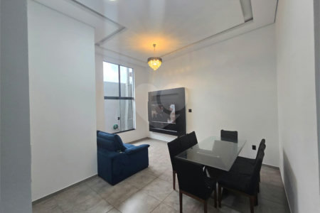 Casa à venda com 3 quartos, sendo 1 suíte, em Vila Santana, Itapetininga, SP