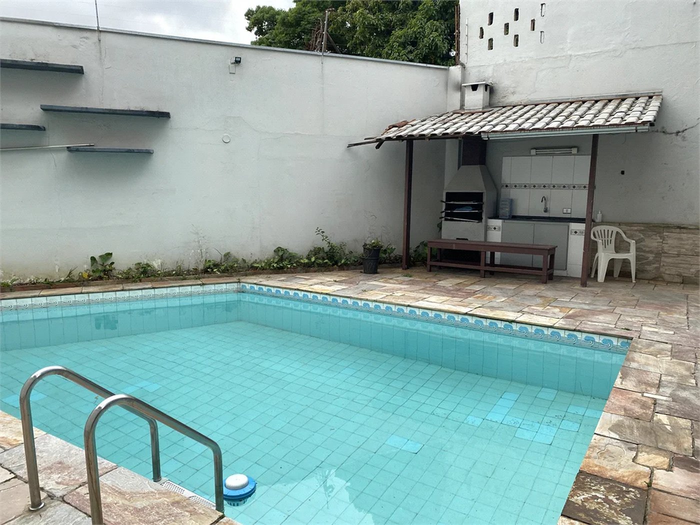 Casa à venda com 3 suítes em Jardim Leonor, São Paulo, SP