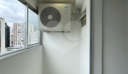 Apartamento à venda com 3 quartos, sendo 1 suíte,  em Vila Mariana, São Paulo, SP