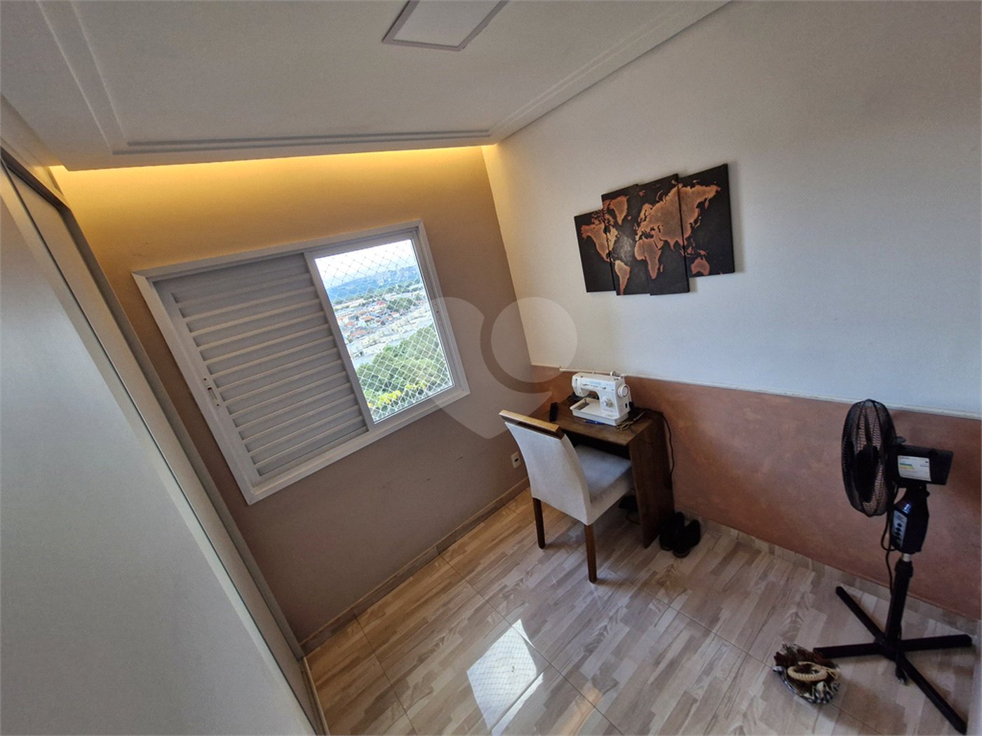 Apartamento à venda com 3 quartos, sendo 1 suíte,  em Vila Suissa, Mogi das Cruzes, SP