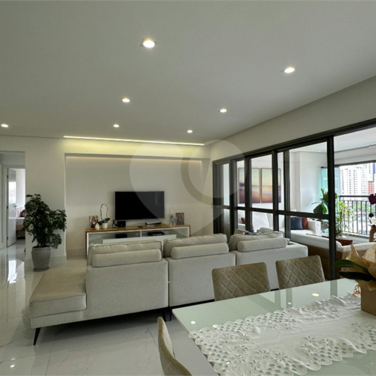 Apartamento à venda com 3 suítes em Jardim Prudência, São Paulo, SP