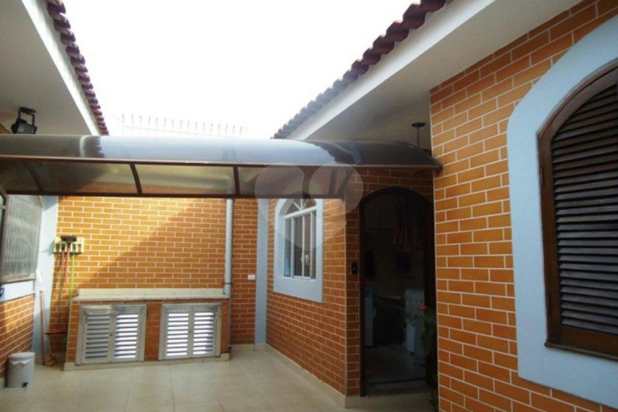 Sobrado à venda com 3 quartos, sendo 1 suíte, em Tremembé, São Paulo, SP