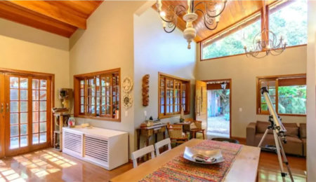 Casa à venda com 4 quartos, sendo 2 suítes,  em Granja Viana, Cotia, SP