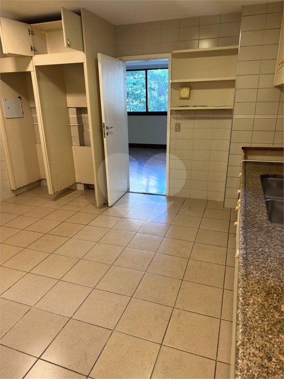 Apartamento à venda com 3 quartos, sendo 1 suíte, em Jardim Europa, São Paulo, SP