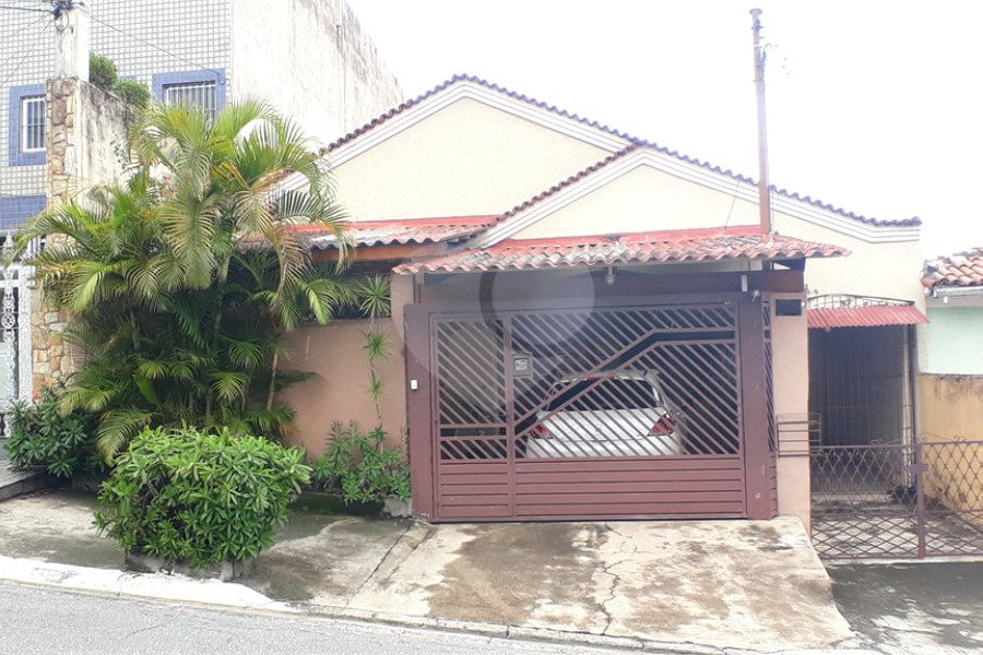 Casa Térrea à venda com 5 quartos, sendo 2 suítes,  em Parada Inglesa, São Paulo, SP