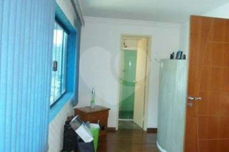 Cobertura à venda com 4 quartos, sendo 3 suítes, em Jardim Ampliação, São Paulo, SP