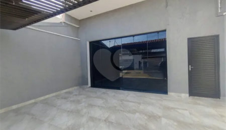 Sobrado à venda com 3 quartos, sendo 1 suíte,  em Jardim São Guilherme, Sorocaba, SP