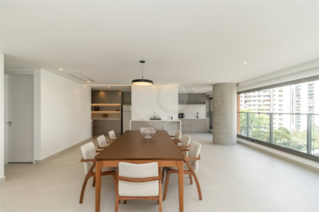 Apartamento à venda com 3 suítes em Campo Belo, São Paulo, SP