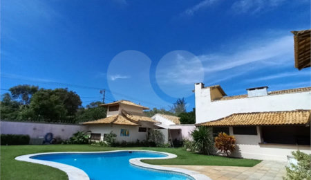 Casa à venda com 4 quartos, sendo 3 suítes,  em Geribá, Armação dos Búzios, RJ