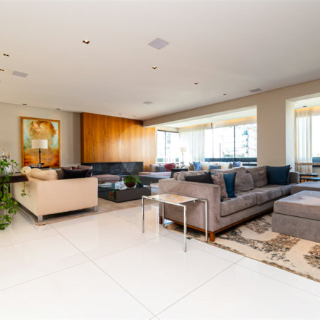 Apartamento à venda com 3 suítes em Vila Nova Conceição, São Paulo, SP