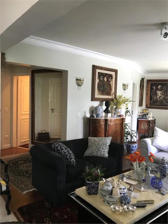 Apartamento à venda com 3 suítes em Vila Morumbi, São Paulo, SP