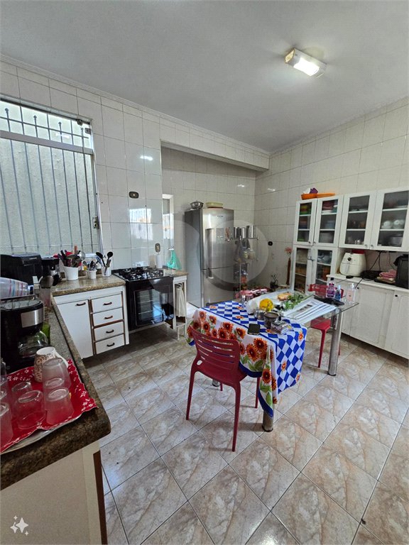 Sobrado à venda com 5 quartos, sendo 1 suíte, em Vila Bonilha, São Paulo, SP