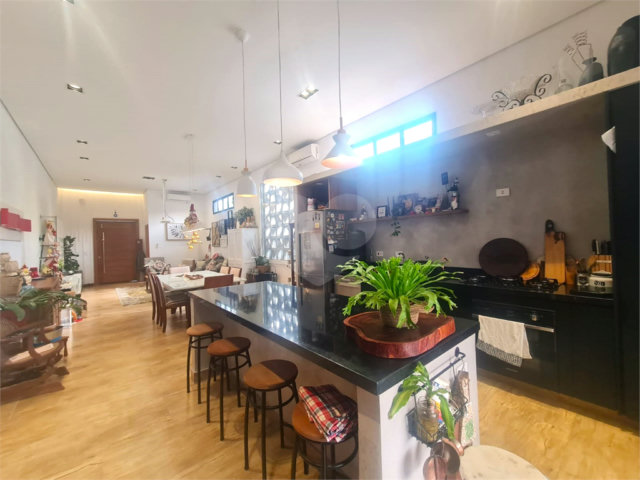 Casa à venda com 3 quartos, sendo 1 suíte,  em Interlagos, São Paulo, SP