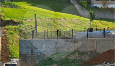 Terreno à venda com 1 suíte no condomínio Santa Teresa 1, Vinhedo - SP