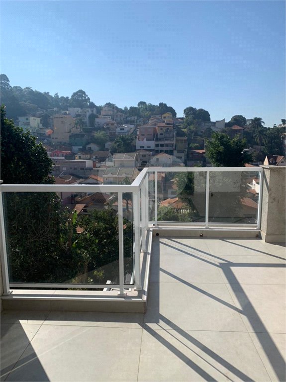 Sobrado à venda com 3 quartos, sendo 1 suíte, em Vila Irmãos Arnoni, São Paulo, SP