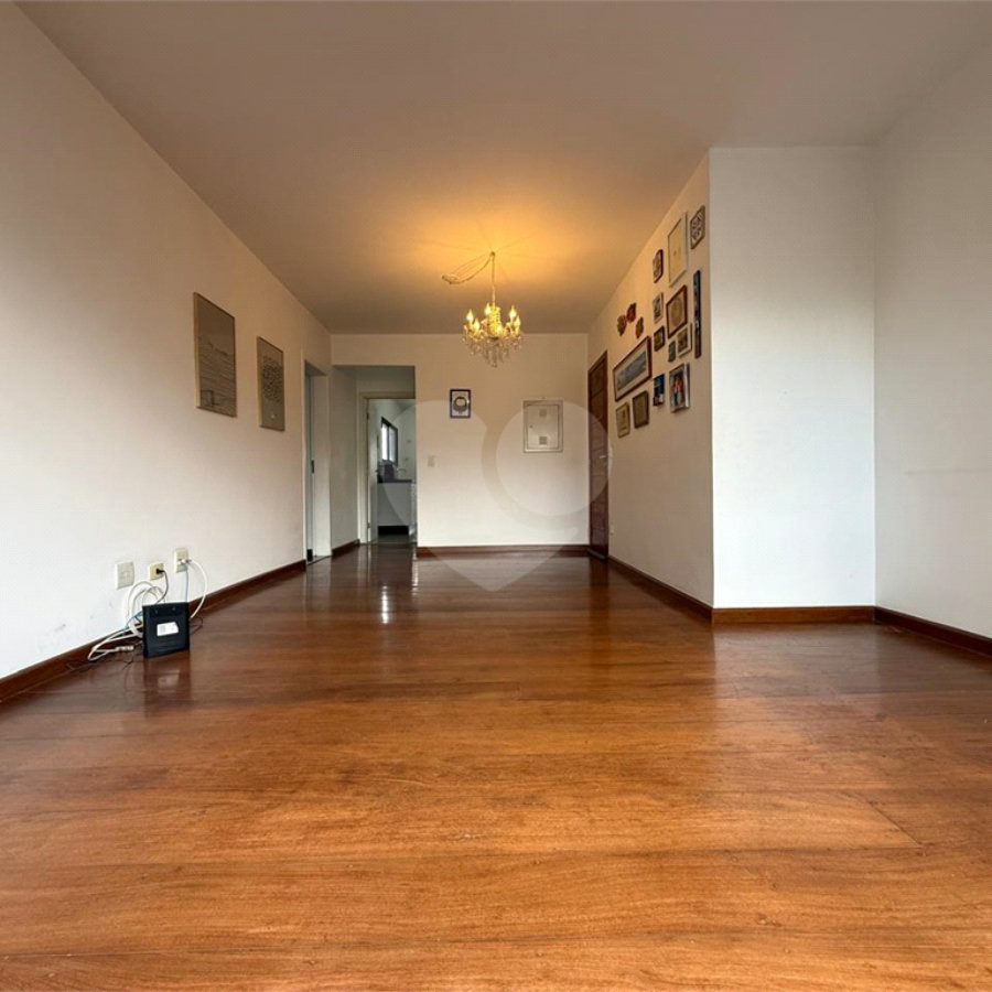 Apartamento à venda com 3 quartos, sendo 1 suíte, em Vila Paulicéia, São Paulo, SP
