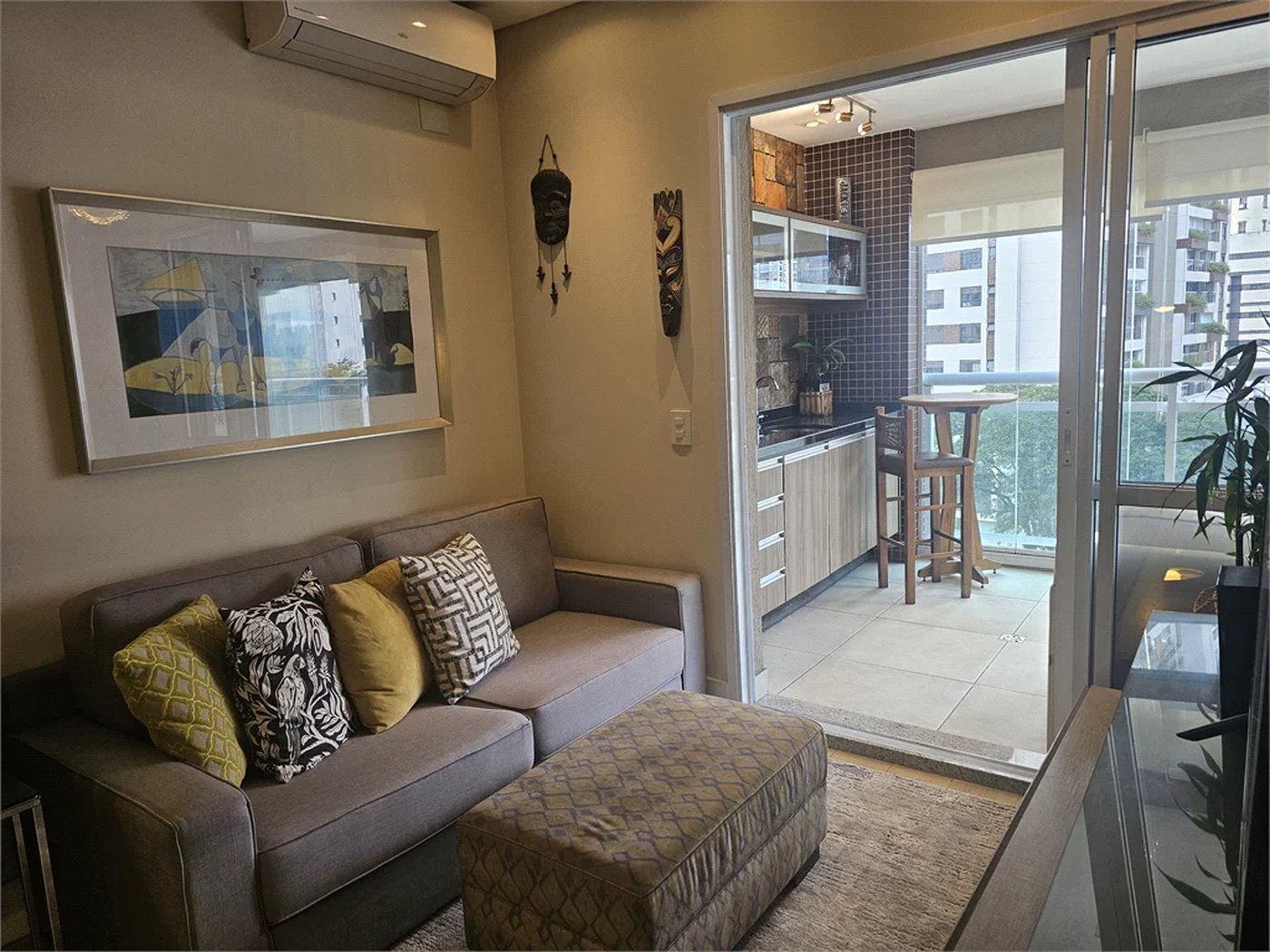 Apartamento para alugar com 2 quartos, sendo 1 suíte, em Jardim das Acácias, São Paulo, SP