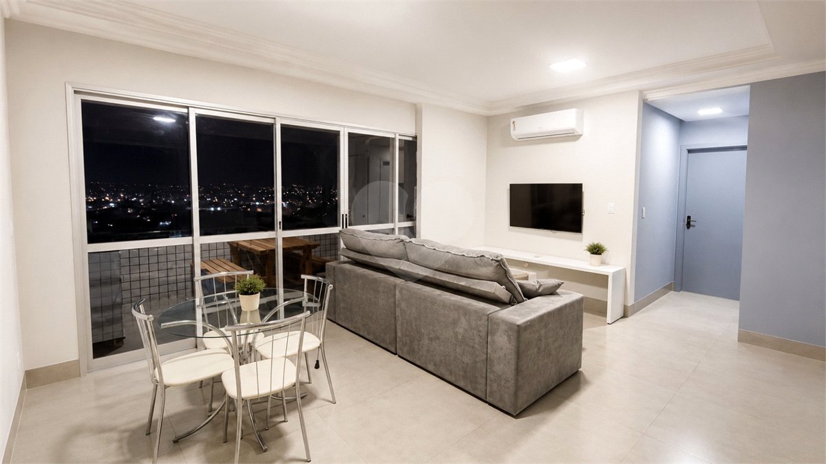 Apartamento à venda com 3 quartos, sendo 1 suíte, em Alvorada, Cuiabá, MT