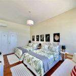 Apartamento Residencial à venda, Pitangueiras, Guarujá - AP0768.