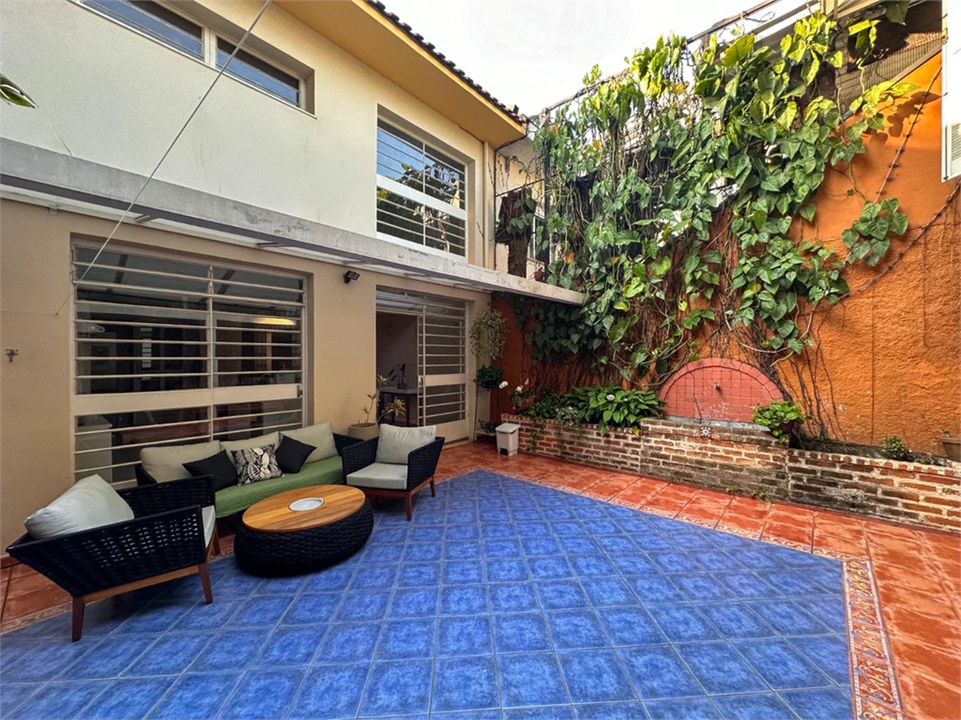 Casa à venda com 3 quartos, sendo 1 suíte, no condomínio Barão do Triunfo, São Paulo - SP