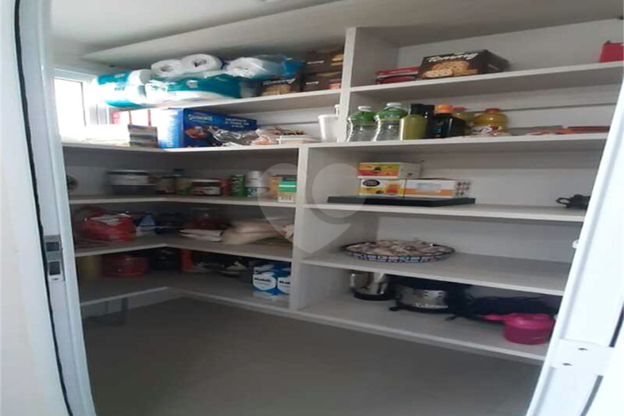 Casa à venda com 4 quartos, sendo 2 suítes, no condomínio Florada da Serra, São Paulo - SP