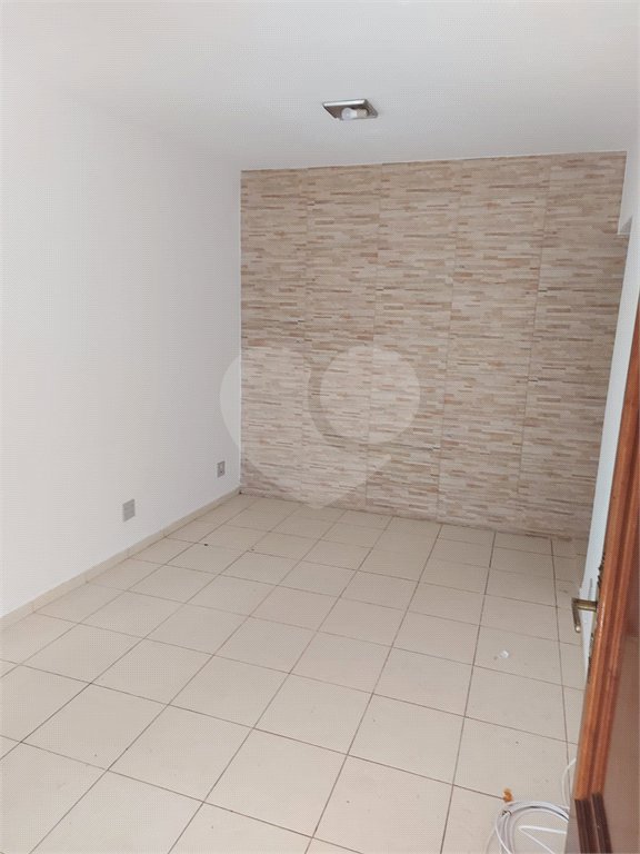 Casa à venda com 4 quartos, sendo 1 suíte, em Vila Pirajussara, São Paulo, SP