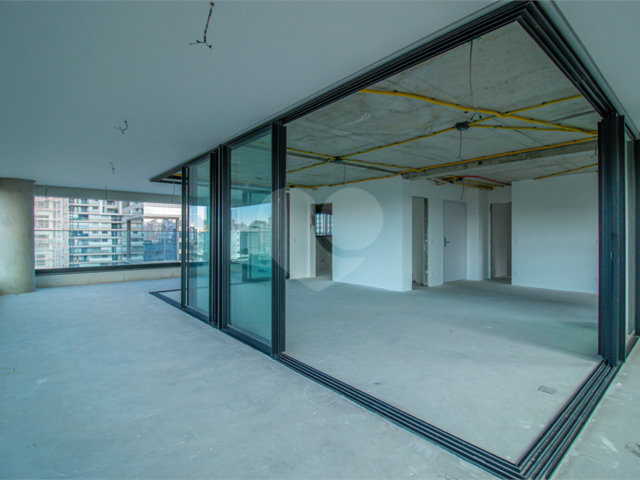 Apartamento à venda com 4 suítes em Moema, São Paulo, SP