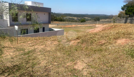 Terreno à venda no condomínio Vale das Águas, Itatiba - SP