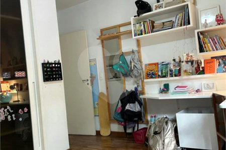 Casa à venda com 4 quartos, sendo 1 suíte, em Vila Morumbi, São Paulo, SP