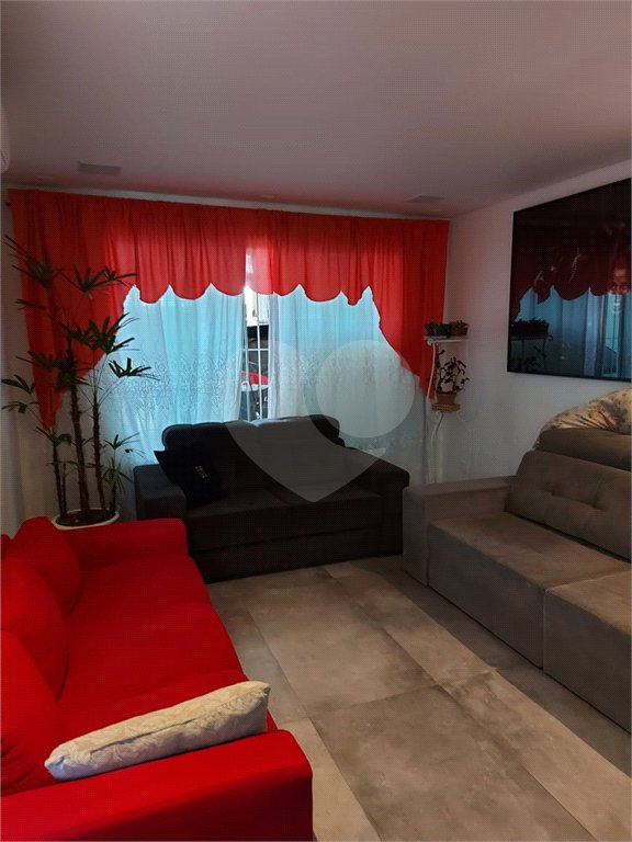 Casa à venda com 3 quartos, sendo 2 suítes, em Horto, São Paulo, SP