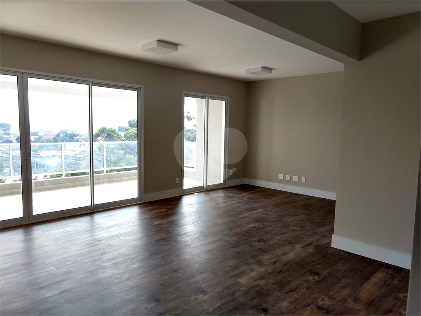 Apartamento à venda com 3 suítes em Vila Anastácio, São Paulo, SP