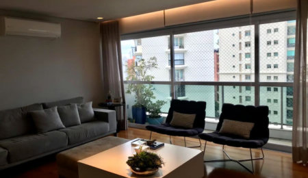 Apartamento à venda com 4 quartos, sendo 1 suíte,  em Campo Belo, São Paulo, SP