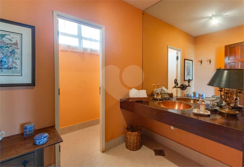 Casa à venda com 5 quartos, sendo 3 suítes, em Jardim Guedala, São Paulo, SP