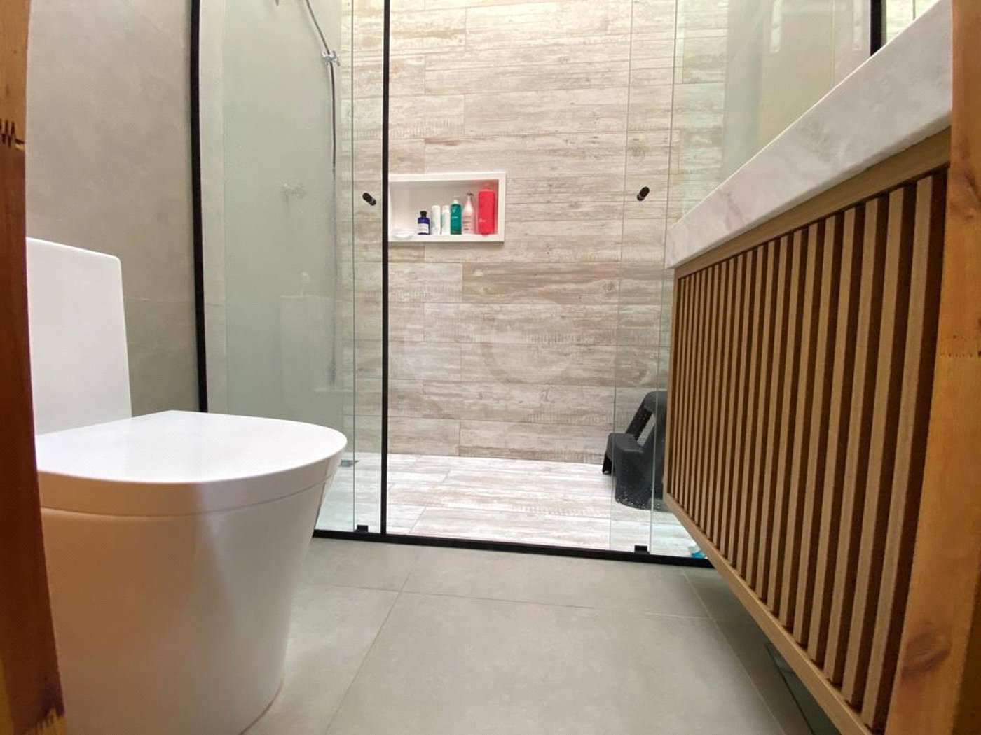 Casa à venda com 3 quartos, sendo 1 suíte, no condomínio Terras da Estância, Paulínia - SP