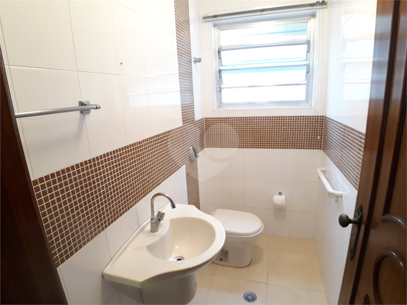 Sobrado à venda com 4 quartos, sendo 2 suítes, em Santana, São Paulo, SP