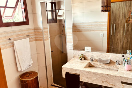 Sobrado à venda com 3 quartos, sendo 1 suíte, em Chácara Recanto Verde, Cotia, SP