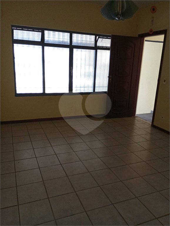 Casa à venda com 3 quartos, sendo 2 suítes, em Jardim Maria Duarte, São Paulo, SP