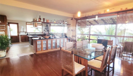 Casa à venda com 3 suítes no Centro, Santa Cruz Cabrália, BA