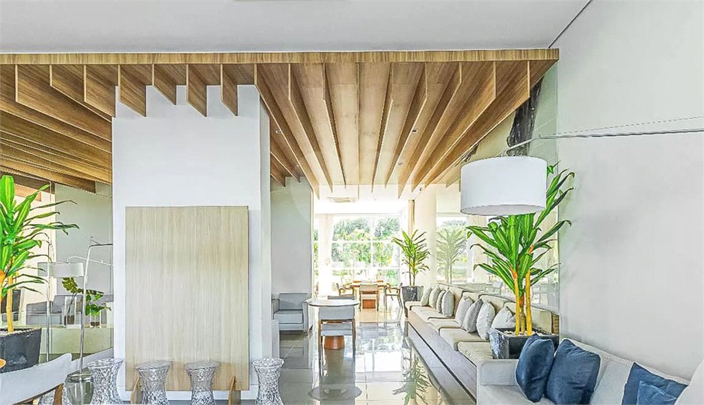 Apartamento à venda com 3 quartos, sendo 1 suíte, em Vila Anastácio, São Paulo, SP