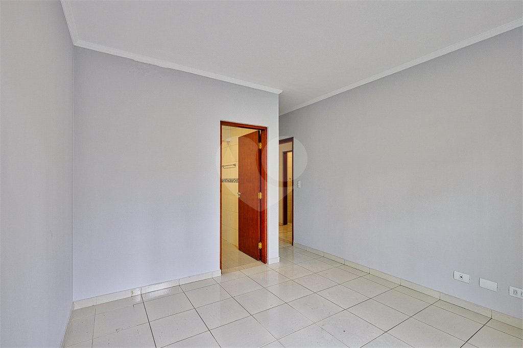 Casa à venda com 3 quartos, sendo 1 suíte, em Alto da Boa Vista, São Paulo, SP