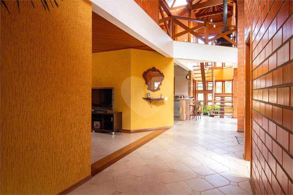 Chácara à venda com 4 quartos, sendo 2 suítes, em Jardim Oriental, Mairinque, SP