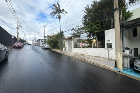 Casa à venda com 3 quartos, sendo 1 suíte, em Chácara Primavera, Suzano, SP